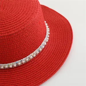 Roter Strohhut Sommer Sonnenschutz flacher Oberteil Perlen Perlen breite Krempe Strandhut