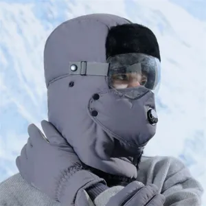 Cappello ushanka uomo invernale antivento con occhiali e maschera dettaglio ciclismo.