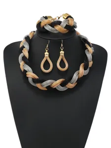 Böhmisches geflochtenes Mesh Schmuckset mit Halskette, Armband und Ohrringen schwarz gold silber.