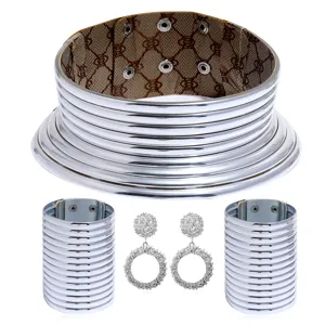 Conjunto de 4 piezas de gargantilla de metal exagerada estilo etnico africano con pendientes.