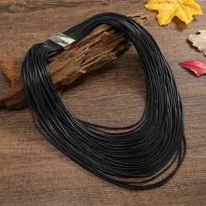 Collar de declaración de cordón negro multicapa con cierre magnético estilo retro
