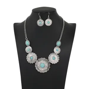 Bohemian Vintage Alloy Rhinestone Floral Necklace Earrings Set Retro Geometric Carving Statement Jewelry Set For Women Party