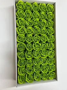 Boîte cadeau de fleurs de savon roses vertes, roses de bain parfumées artificielles.