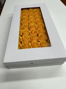 Boîte cadeau de roses en savon fleurs artificielles jaunes cadeau de Saint Valentin idéal