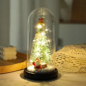 Luce notturna albero di Natale campana di vetro decorazione da tavola per le feste.