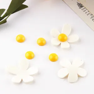 Acrylic flower DIY jewelry accessories, white petals and yellow round centers for handmade earrings.