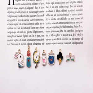 Ciondoli per gioielli fai-da-te in smalto di lega carini per orecchini e collane.