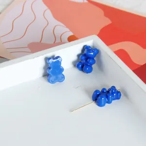 Perline di orsetto in acrilico blu e accessori ciondoli fai da te per collane e orecchini.