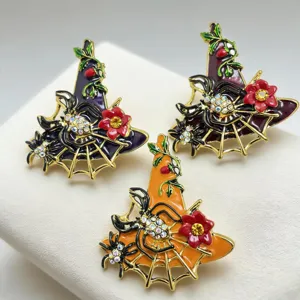 Vintage Alliage de Zinc Strass Chapeau de Sorcière Broche Halloween Toile d'Araignée Vigne Florale Émail Épinglette Bijoux Cadeau Femme
