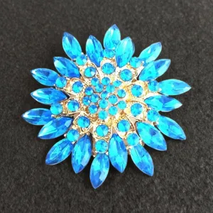 Exquisite blue crystal flower brooch detail, elegant rhinestone corsage pin for women suits.