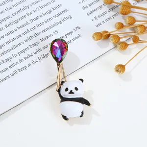 Bonito broche de panda con globo de cristal aleación de zinc diamantes de imitación esmalte