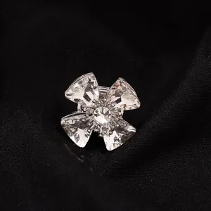 Mooie kristal strass bloem kraagknop shirt clip mode kleding accessoire detail opname