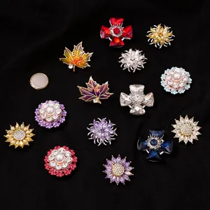 Glanzende strass overhemd kraag knoppen set, decoratieve afneembare broche accessoires.