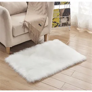 Tapis en fausse fourrure blanche minimaliste moderne pour chambre, salon et canapé.