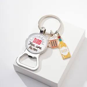 Kreativer Metall Bierflaschenöffner Schlüsselanhänger mit Gravur für Vatertagsgeschenk.