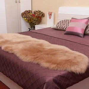Tapis en fausse fourrure peluche chambre matelas detail douillet decoration interieure