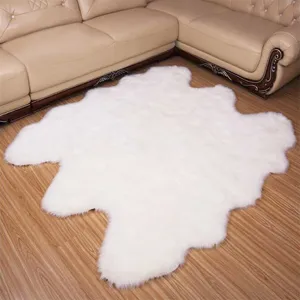 Tapis fausse fourrure blanche detail, tapis pelucheux duveteux pour sol de chambre salon.