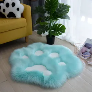 Fluffy cat paw shape plush rug for bedroom and living room, soft long hair floor mat decoration.