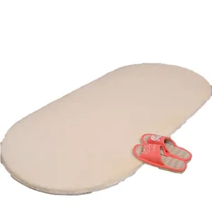 Faux rabbit fur oval carpet, thick soft plush floor mat for living room and bedroom.