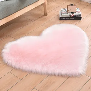 Pink heart-shaped faux fur rug fluffy soft floor mat for bedroom living room decor