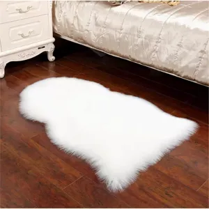 Nordic Fluffy Faux Wool Heart Shaped Carpet Irregular Bedroom Bedside Rug Soft Modern Minimalist Living Room Floor Mat