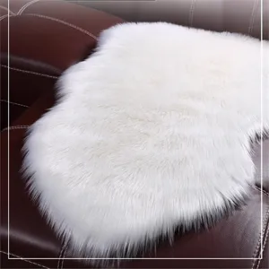 Nordic plush fluffy rug for bedroom bedside, white irregular shaped cute room floor mat.