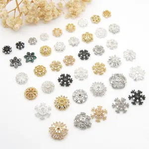 Mikropavé Zirkon Blumen Perlenkappen Abstandsperlen für DIY Schmuckherstellung Zubehör.