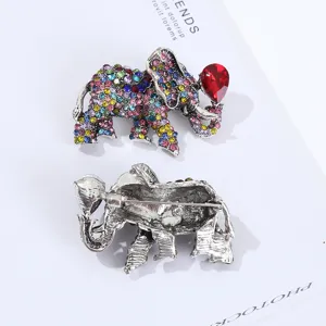 Fashion rhinestone elephant brooch alloy animal pin for men and women crystal jewelry gift.