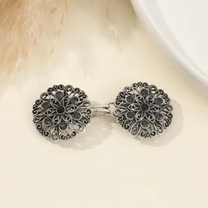 Chiusura decorativa per cappotto di pelliccia strass floreale argento antico cardigan