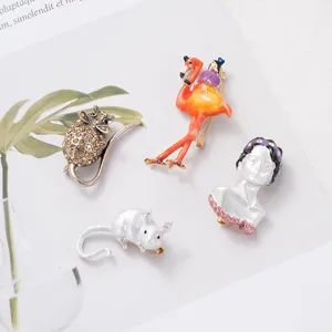 Fashion Alloy Enamel Animal Brooch Pin For Women Vintage Woman Portrait Mouse Flamingo Rhinestone Drip Oil Brooch Jewelry Gift