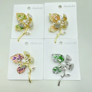 Elegant Alloy Rhinestone Hibiscus Flower Brooch For Women High Gloss Artificial Pearl Bouquet Leaf Lapel Clothes Pin Accessories