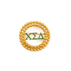 Elegant circular faux pearl alloy brooch featuring green Greek letter design, anti-glare pin.
