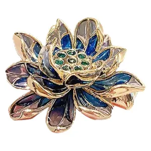 Élégante broche fleur de lotus émail plaqué or accessoires de vêtements pour femmes décoration qipao