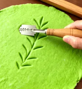 Brotbackmesser Teigschaber Holniff mit Edelstahlklinge zum Brotverzieren und Einschneiden Teig.