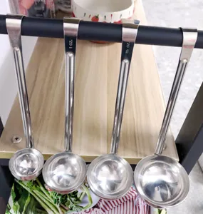 Set di misurini in acciaio inossidabile con manico lungo per cucina e bar 4pz