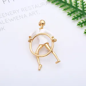Gouden witte emaille hoepel vrouw broche leuke mode metalen speld sieraden accessoires