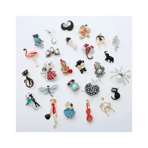 Leuke cartoon emaille broche set voor vrouwen, diverse schattige dier strass speldjes.