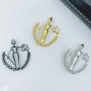 Spilla Vintage Dama Della Giustizia Bilancia Zodiacale Per Donna In Lega Metallo Spada Corona Di Alloro Gioielli Regalo Festa