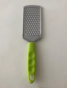 Rostfreie Flache Küchenreibe mit grünem Griff zum Reiben von Käse, Ingwer und Schokolade.