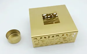 Edelstahl quadratisch Teewärmer Basis in Titangold mit Blumenmuster und Metallbecher.