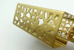 Goldener Teewärmer Sockel Detail, hohles Blumenmuster Heizständer für Teekanne Edelstahl.