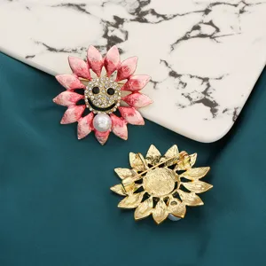 Spilla di Girasole in Strass di Moda Europea Americana Spilla di Girasole con Faccia Sorridente e Perla Artificiale Gioielli Donna