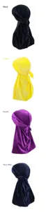 Samt Durag Mehrfarben Detail mit schwarzem, gelbem, violettem und dunkelblauem Modell.