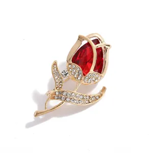 Gold-plated red crystal flower brooch pin elegant rhinestone tulip jewelry for women scarf.