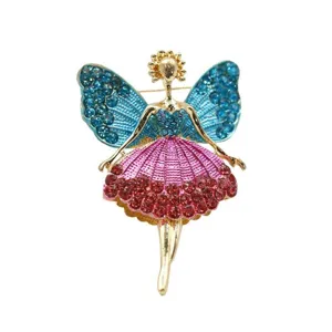 Dettaglio spilla fata angelo in strass squisito, accessorio spilla lega cristallo blu.