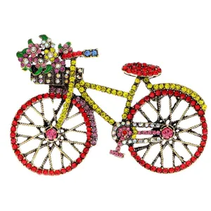 Bunte Strass Fahrrad Brosche Detailansicht mit funkelnden Kristallsteinen und Blumenkorb.
