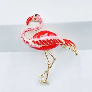 Exquisite rot-weiße Emaillierte Flamingo Brosche, elegantes Metall Mode Accessoire.
