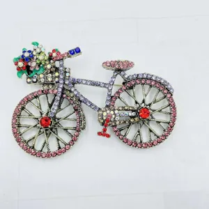 Farbenfrohe Strass Fahrrad Brosche Pin, Vintage Legierung Blumenkorb Kleidungszubehör.