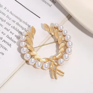 Vintage gouden parel broche elegant tarweblad ontwerp mode sieraden voor vrouwen chique accessoires