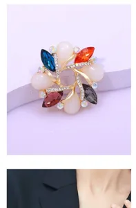 Elegant multi-color crystal pearl brooch pin for women vintage chic clothing accessory